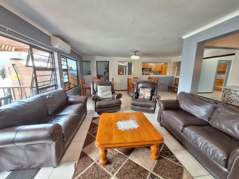 4 Bedroom Property for Sale in Fraaiuitsig Western Cape